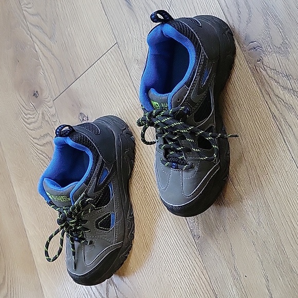 Rugged outback hiking sneakers - Picture 8 of 8